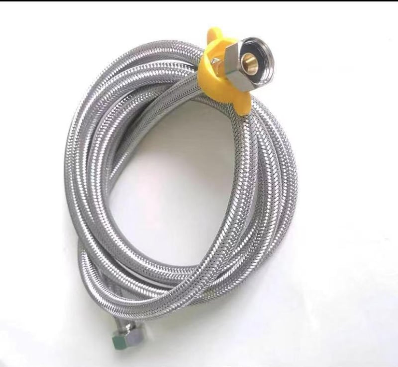 Kuchynský stenový miešací kohút na drezu, nerezová oceľ, brúsený povrch, keramické jadro ventilu, Skoni model 01