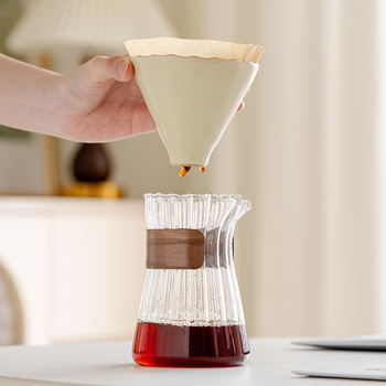 Πορσελάνινος φιλτρό-καφές pour-over με βάση από έβενο — σετ δώρου (πορσελάνη; βάση από έβενο; λέιζερ-χαραγμένο λογότυπο; κατάλληλο για γραφείο)