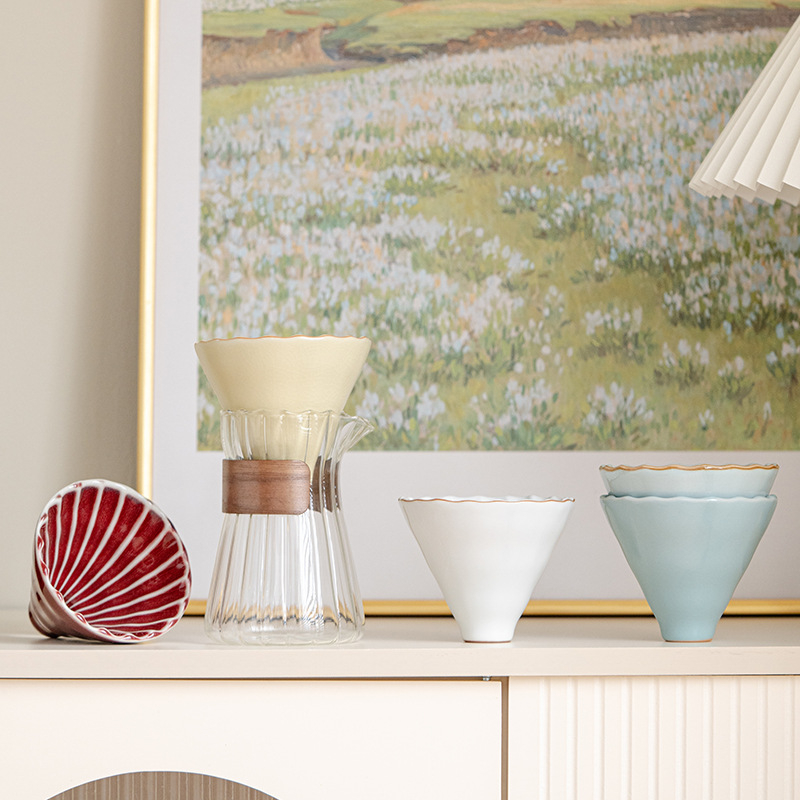 Filtru pour-over din porțelan cu suport din lemn de abanos — set cadou (porțelan; suport din lemn de abanos; logo gravat cu laser; pentru birou)