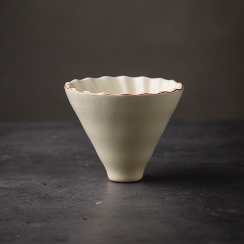 Filtru pour-over din porțelan cu suport din lemn de abanos — set cadou (porțelan; suport din lemn de abanos; logo gravat cu laser; pentru birou)