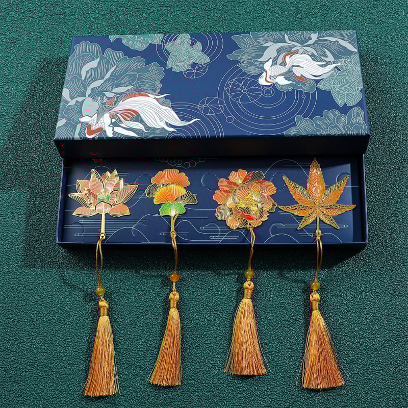 Μεταλλικός σελιδοδείκτης με διάτρητο σχέδιο φλεβών φύλλων, μοτίβα λωτού και koi, στυλ Απαγορευμένης Πόλης και φούντας