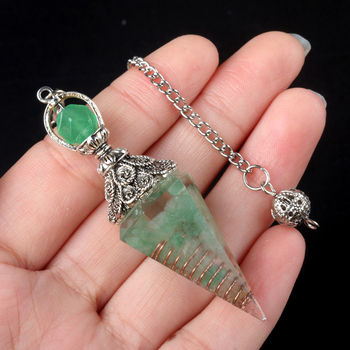 Κολιέ με μενταγιόν από φυσικό λίθο, σε διαμαντιού στυλ, γυαλιστερή επιφάνεια – λανσάρισμα καλοκαίρι 2024