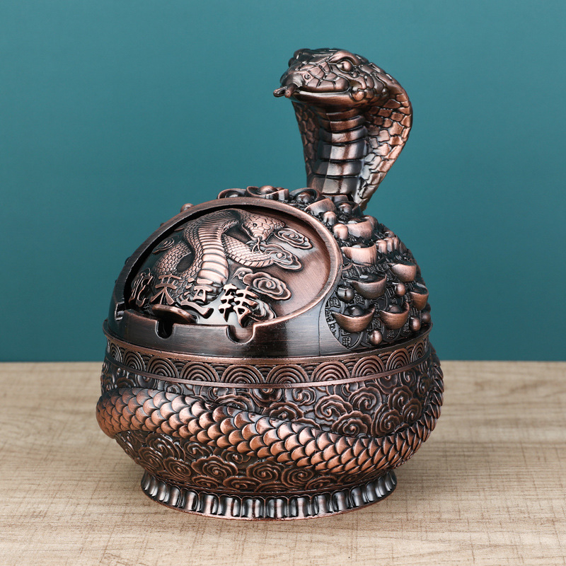 Scrumieră în formă de șarpe-dragon, cu capac, din aliaj de aluminiu, stil luxos retro