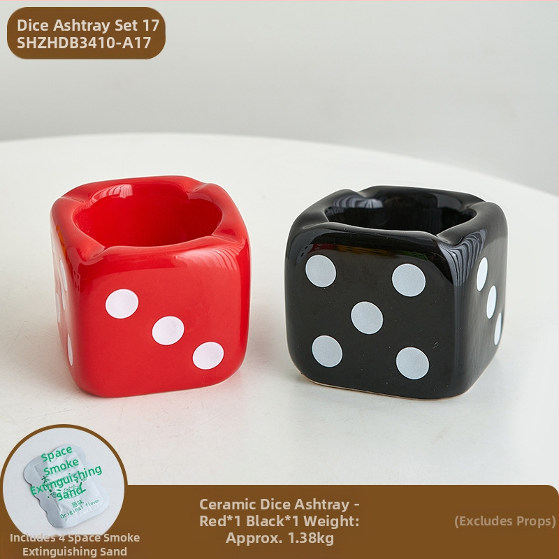 Keramička pepeljara s dizajnom inspiriranim kockicama, branda An old story, u stilu modernog minimalizma