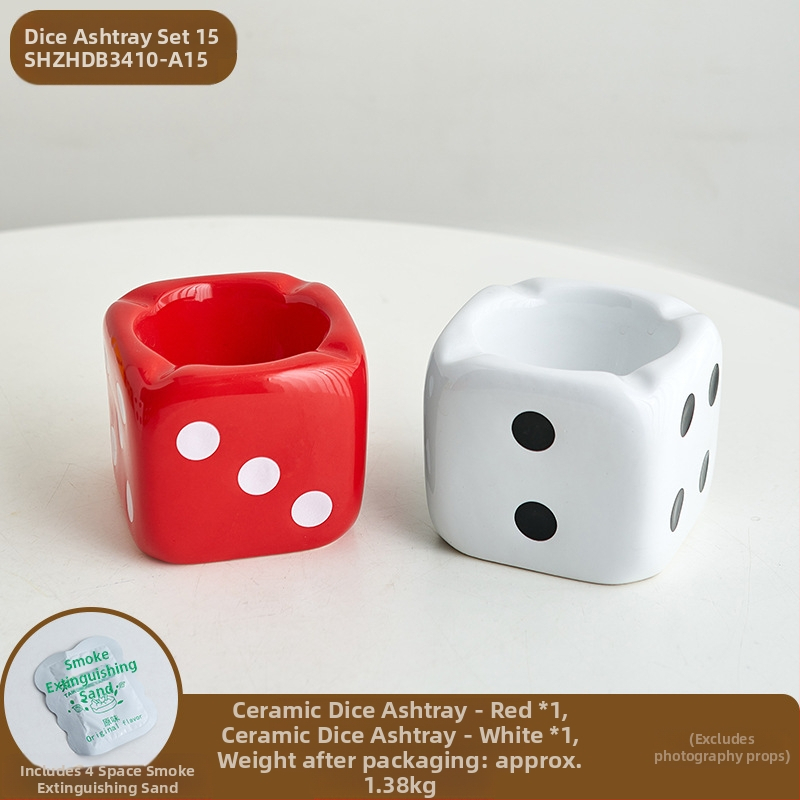 Keramička pepeljara s dizajnom inspiriranim kockicama, branda An old story, u stilu modernog minimalizma