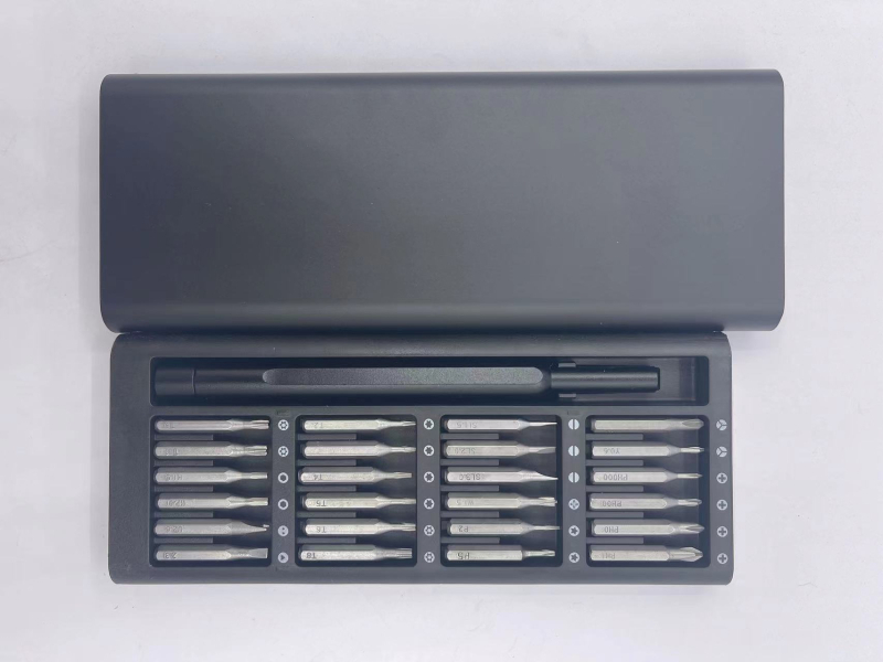 24-u-1 set odvijača za mobitele, računala i naočale – magnetski, S2 legura alatnog čelika, krstaste glave, težina 282 g