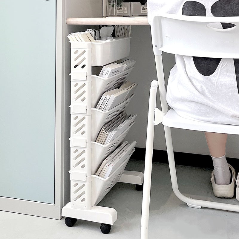 Невидима лавица за книги от масивно дърво, модел: подредени поли за книги (Категория: невидима лавица за книги; Материал: масивно дърво; Модел: подредени поли за книги)