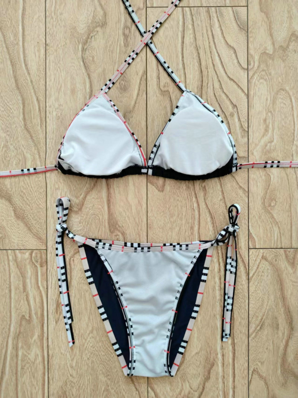 Trodjelni bikini set s otiskom, gornji dio s jastučićem, poliester tkanina, podstava 95%