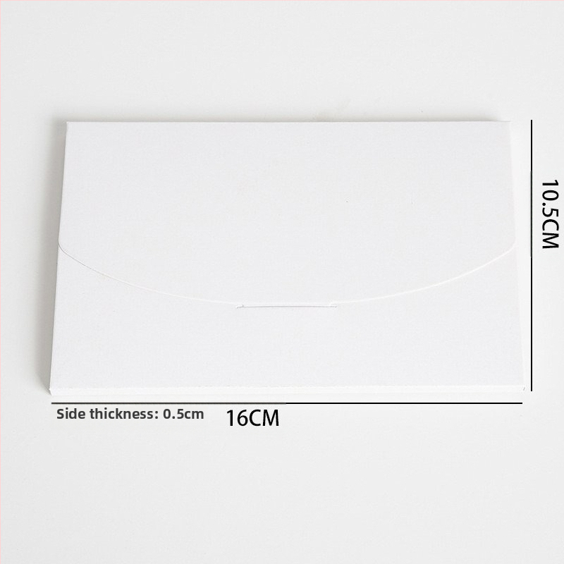 Kraftpapīra aploksnes stilā kartīšu kastīte, dāvanu iesaiņojumam, piemērota jauno māju uzsākšanai un Ziemassvētkiem