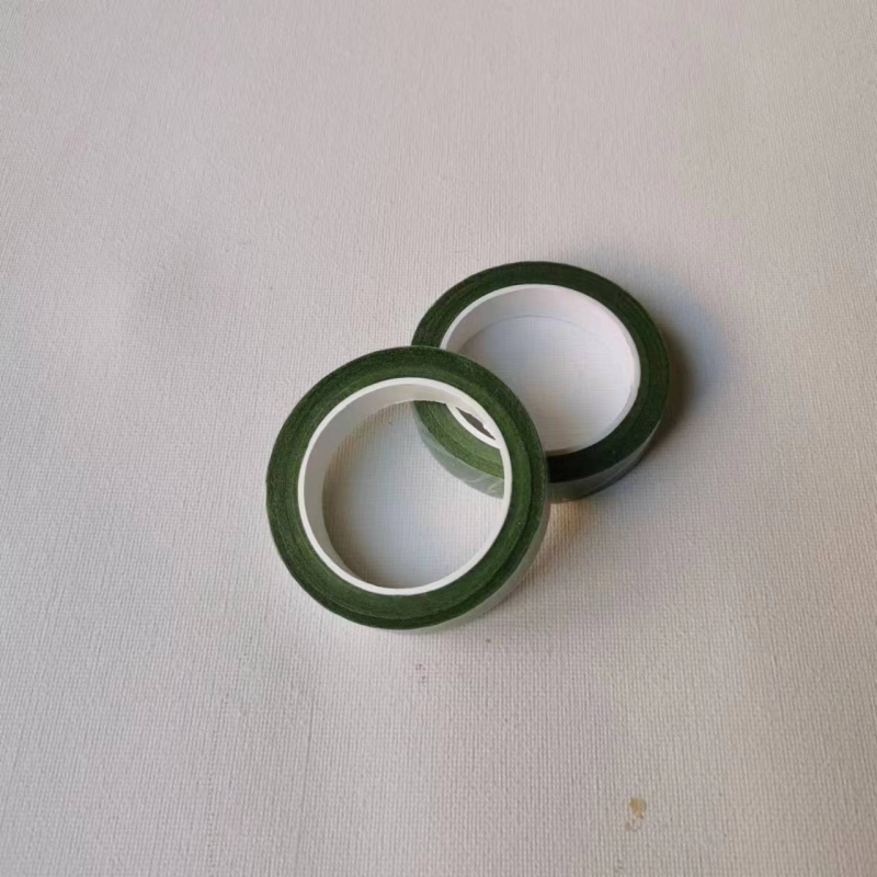 DIY cvjetna traka za umjetne cvijeće – papirnata traka, žica za stabljike ruža, ljepilo (Materijal: Drugo; Obrada: Drugo; Vrsta: Drugo; Uvoz: Ne)