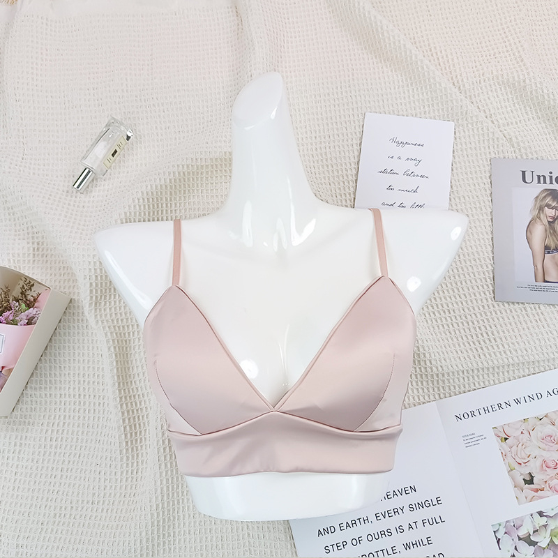 Sutien od svile dudovine, košarice 3/4, tanke oblikovane košarice, glatki dizajn, bez ojačanja