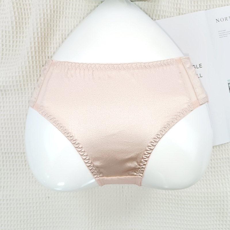 Sutien od svile dudovine, košarice 3/4, tanke oblikovane košarice, glatki dizajn, bez ojačanja