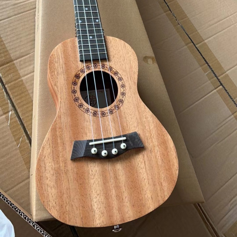 Ukulele Stiller 2301, origine Guizhou, China; ambalare: ambalat în cutii; destinate instrumentelor muzicale