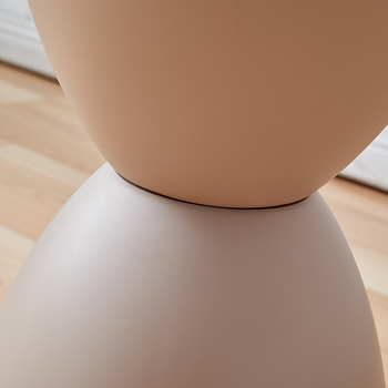 Σκαμπό – Μοντέλο: Prince stool; Υλικό: πλαστικό; Στυλ: απλό και μοντέρνο