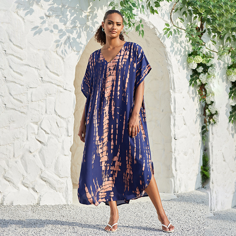 Cover-up de plajă cu decolteu în V, robă lungă, model gradient; țesătură exterioară rayon cu 100% bumbac; căptușeală rayon cu 100% bumbac; 300 g/m²; pentru înot