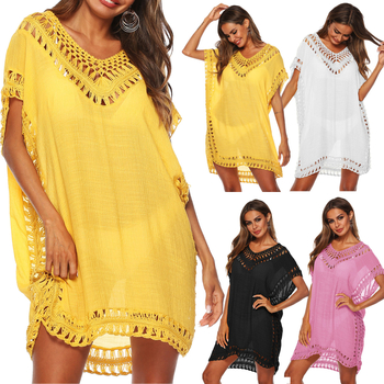 Rochie cover-up pentru plajă de bikini cu decolteu în V, detalii florale decupate, croială lejeră, într-un singur articol, material Slub bumbac cu poliester peste 95%