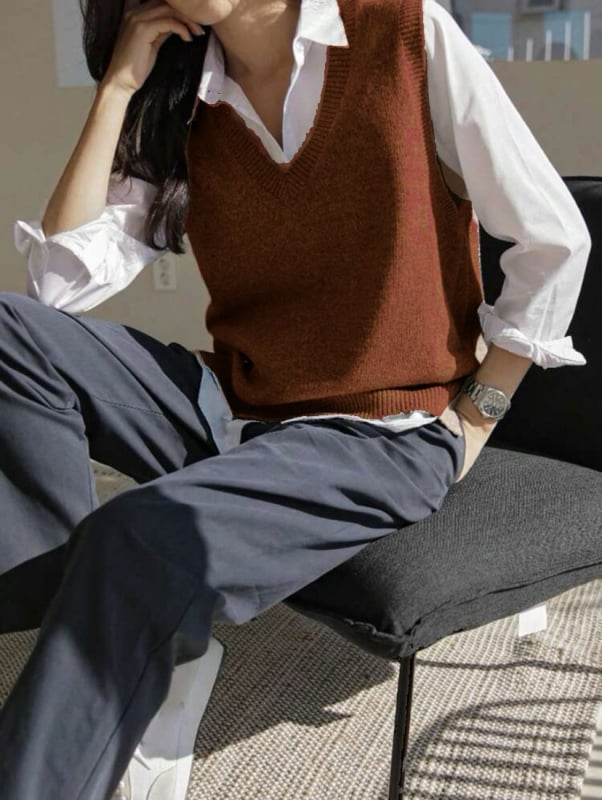 Женска плетена жилетка без ръкави с V-образно деколте, акрил със спандекс, дължина 50–65 см, Зимна колекция 2025