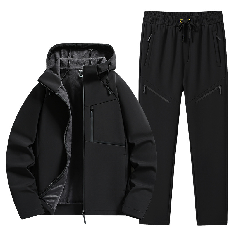 Vīriešu softshell jaka – ar kapuci, ūdensizturīga un pret vēju, priekšā rāvējslēdzējs, bieza oderējuma no poliestera, kabatas ar rāvējslēdzējiem