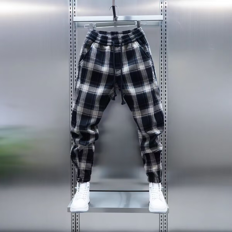 Pantaloni bărbați tapered, lungime 9/10, talie medie, croială strânsă, material poliester 80%