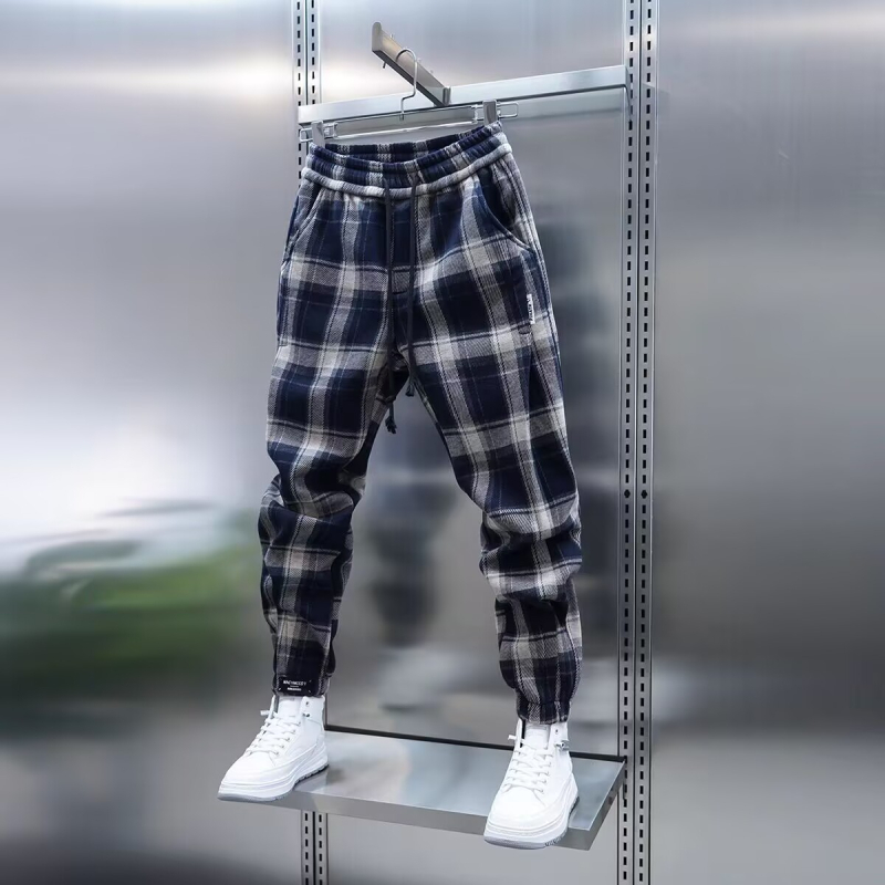 Pantaloni bărbați tapered, lungime 9/10, talie medie, croială strânsă, material poliester 80%