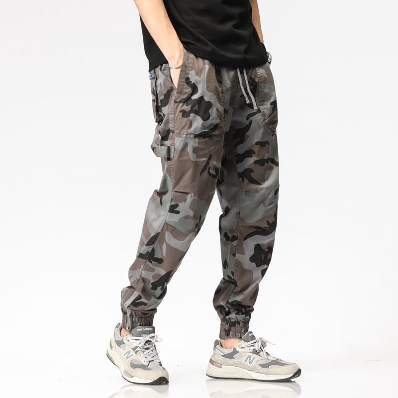 Muške camo cargo hlače s više džepova, jesenji stil, opušten kroj, svakodnevne hlače
