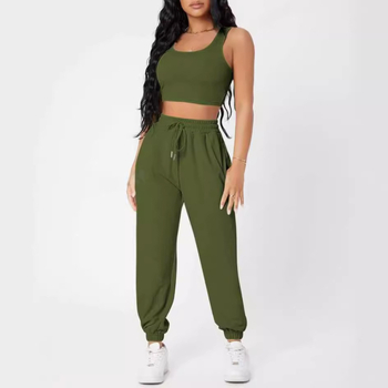 Γυναικείο αθλητικό σετ δύο τεμαχίων από chenille με σπέντεξ, τοπ χωρίς μανίκια και σορτς