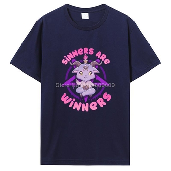 Βαμβακερό T‑shirt με γραφικό Baphomet, εκτύπωση σε ρετρό στυλ, στρογγυλός λαιμός, κοντά μανίκια