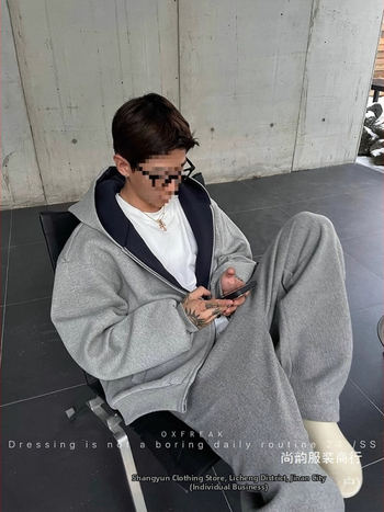 Мъжки кардиган-свитшърт със свободна кройка, къс модел, с качулка и двойна ципа, полиестер 96%+, пролет-есен 2024, корейски стил.