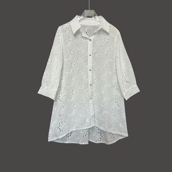 Блуза с флорален принт и изрязани детайли, полиестер, дълги ръкави, еднободно закопчаване