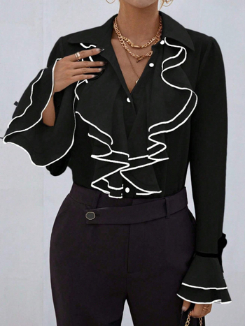 Дамска риза от полиестер-еластанова смес, V-образно деколте, дълги камбановидни ръкави с набрани детайли, колажен дизайн, стандартна дължина 50–65 cm