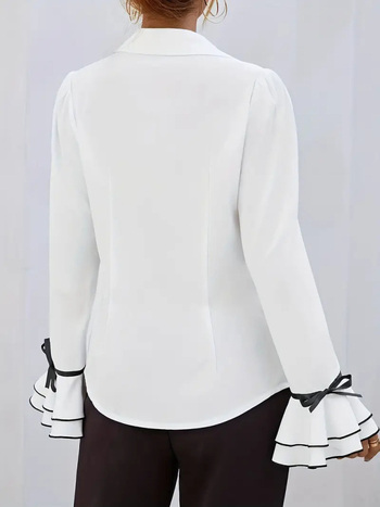 Дамска риза от полиестер-еластанова смес, V-образно деколте, дълги камбановидни ръкави с набрани детайли, колажен дизайн, стандартна дължина 50–65 cm