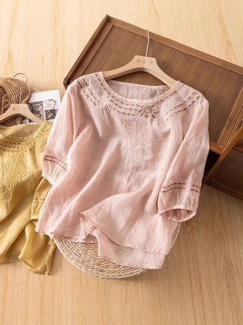 Памучна тениска с флорална шарка, кръгло деколте, свободен силует, носталгично ретро стил