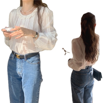 Βαμβακερή μπλούζα με κέντημα, λαιμόκοψη με φύλλο λωτού, μανίκια φανάκι, φαρδιά γραμμή