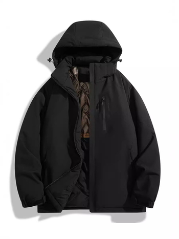 Kapuljačom jakna od pamuka s punjenjem – vanjski poliester, unutarnja podstava od pamuka; zimski model