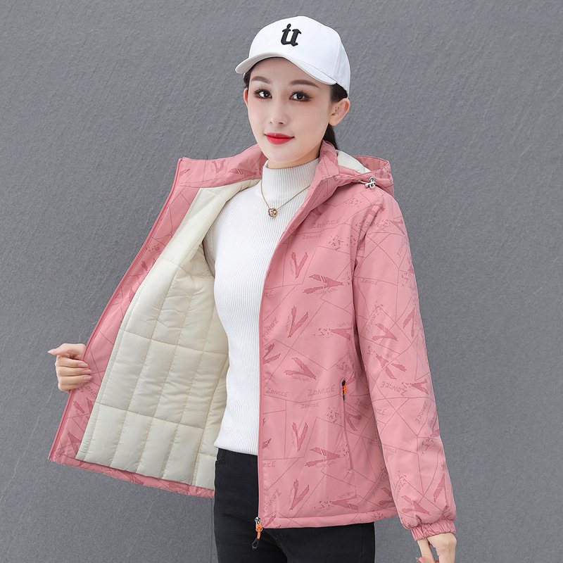 Moteriška storesnio pūko-paminkštintos striukės su gobtuvu, įprasto ilgio, užtrauktukas, poliesterio išorė