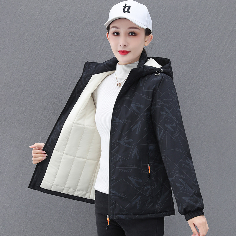 Moteriška storesnio pūko-paminkštintos striukės su gobtuvu, įprasto ilgio, užtrauktukas, poliesterio išorė