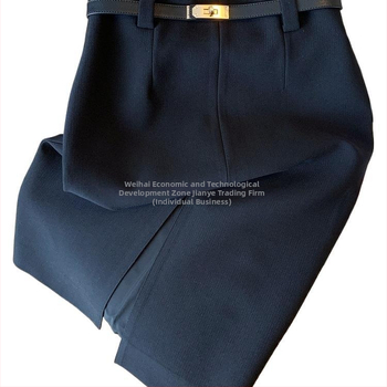 Φούστα γραφείου, μονόχρωμη PVC ύφανση, μεσαίου μήκους, εφαρμοστή στους γοφούς, άνοιξη 2025