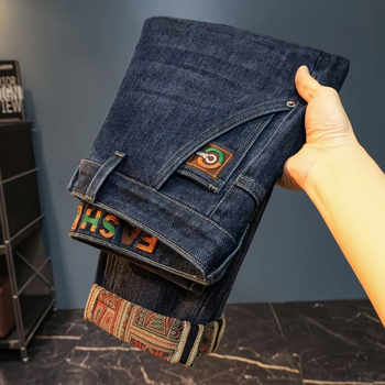 Дънки с tapered кройка, средна талия, цип, деним 95% памук, с измиван ефект