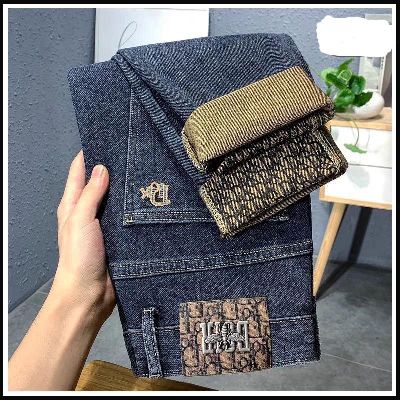Hlače slim tapered sa srednjim pojasom, zatvaračem, denim 95% pamuka, opran završnica
