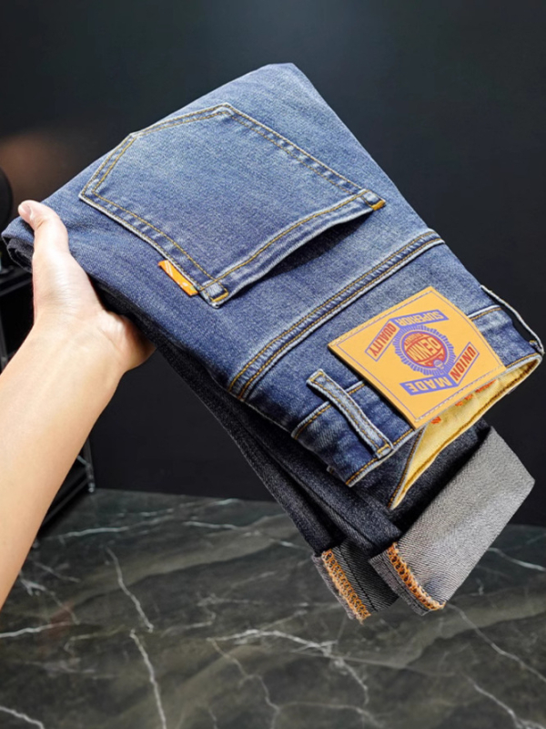 Férfi Slim-Fit farmernadrág, középmagas derekú, pamut-keverék elasztikával, cipzárral, Mercerizált