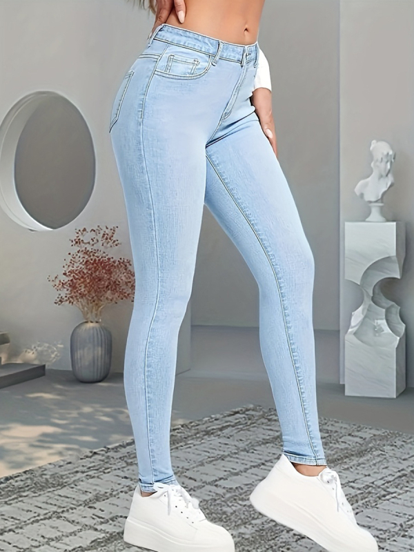 Jeans din denim, slim-fit cu elasticitate ridicată, bumbac 50–70% și poliester sub 30%, pantaloni lungi, primăvara 2025