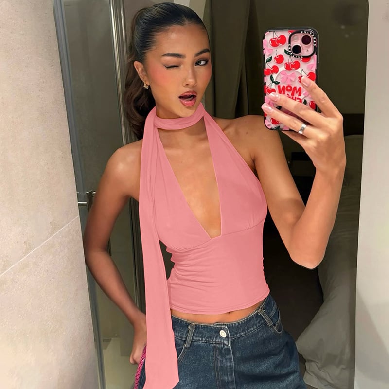 Halter top slim fit, Milk Silk tkanina, poliester i spandeks, dvostruke naramenice