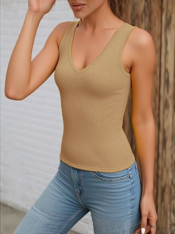 Καμιζόλα με V-λαιμό, ύφασμα προσομοιωμένης μεταξώδους ύφανσης, πολυεστέρας 90–95%, πάχος 201–250 g/m²