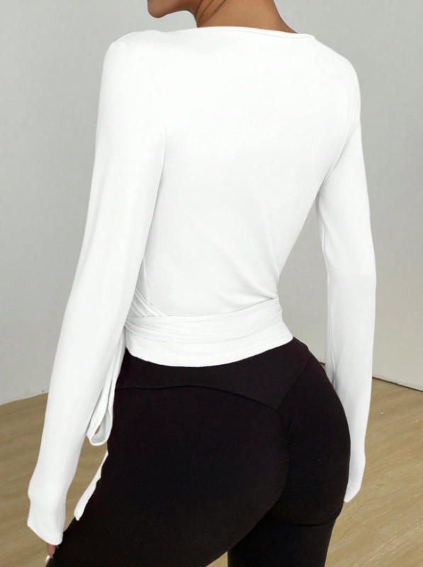 Спортна тениска с V-образно деколте, дълги ръкави, слабо прилепнала кройка, полиестер, еднотонна материя