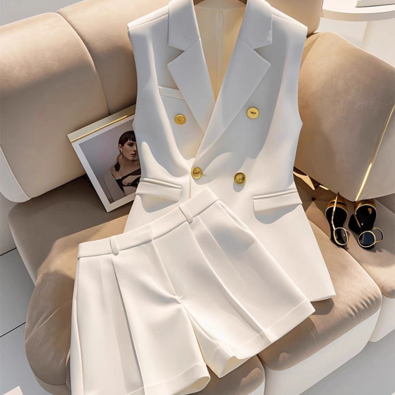 Γυναικείο καλοκαιρινό σετ κοστουμιού Haruji: halter λαιμός, χωρίς μανίκια, διπλό κουμπί