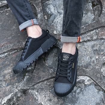 Παπούτσια εργασίας από καμβά, χαμηλό ύψος, στρογγυλή μύτη, σόλα έγχυσης, διαπνέον εσωτερικό με διχτυωτό ύφασμα