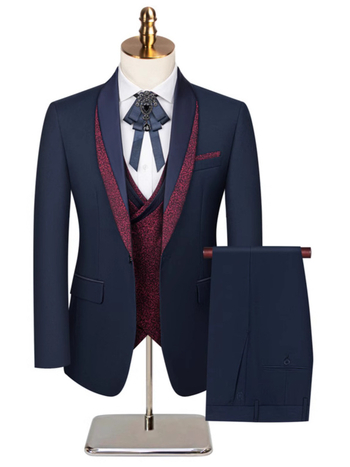 Костюм от три части – европейски стил, свободна кройка, зелена плодова яка, еднободна планка, основен плат: ацетатни влакна