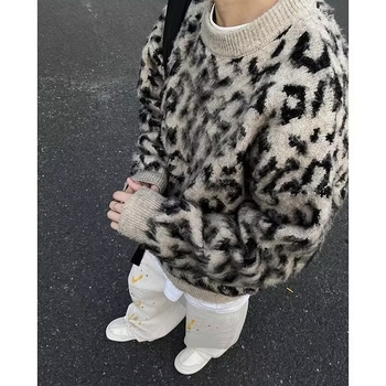 Pulover tricot leopard în stil american retro, guler rotund, croială lejeră, amestec bumbac-poliester, 90% poliester în compoziția principală, design contrastant