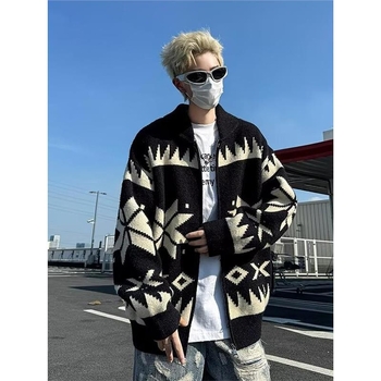 Кардиган пуловер със свободна кройка, кръгло деколте, Mink velvet плат, полиестер 91-95%