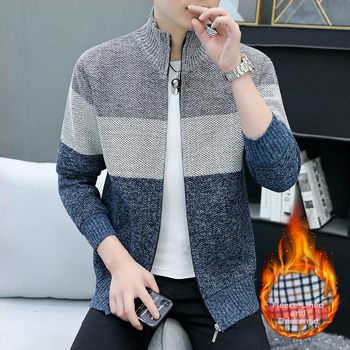 Мъжко плетено яке със поларена подплата, свободна кройка, кръгла яка, дълги ръкави, вискозна смес